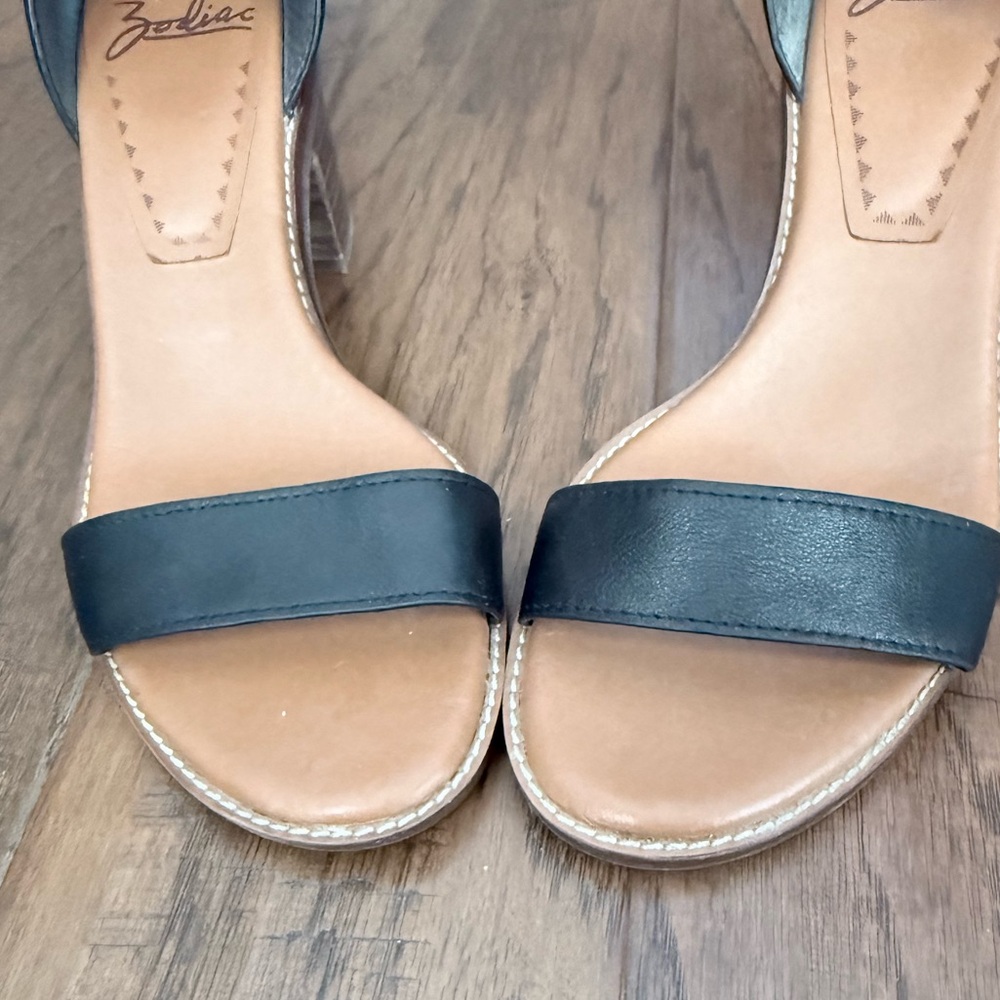 Zodiac Ilsa Black Ankle Strap Heels - Picture 6 of 10